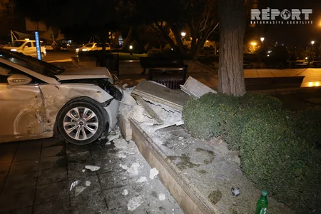 Bakıda kobud qayda pozuntusuna yol verən sürücü qəza törədib - FOTO