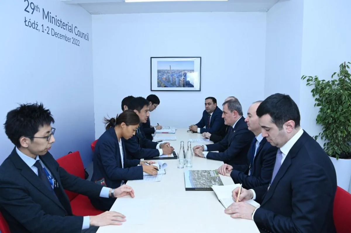 Jeyhun Bayramov meets with Japan's State Minister of Foreign Affairs