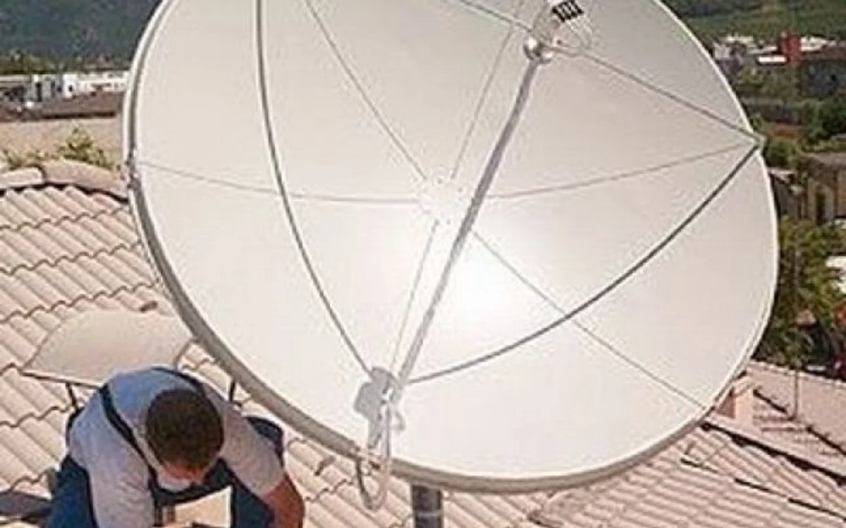 Gəncədə antenna quraşdıran gənc hündürlükdən yerə yıxılıb