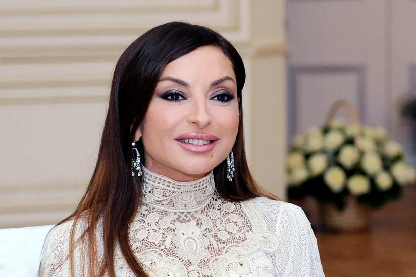 Speaker Oktay Asadov congratulates Mehriban Aliyeva on behalf of Milli Majlis