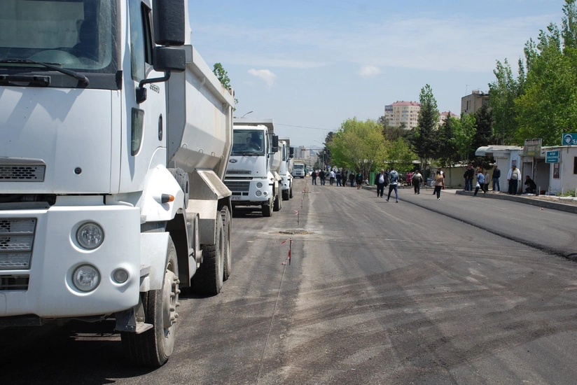 ​Bakının daha bir küçəsində təmir işləri bitir
