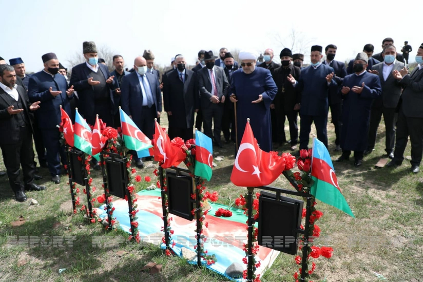 Religious leaders visit Alley of Martyrs in Aghdam