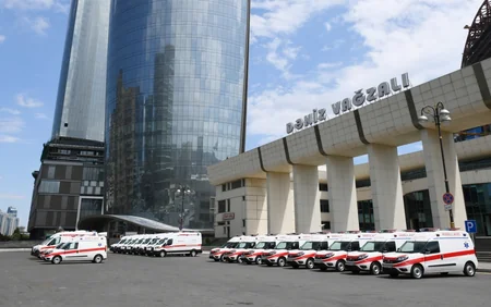 Prezidentin tapşırığı ilə Azərbaycana yeni təcili tibbi yardım avtomobilləri gətirilib 