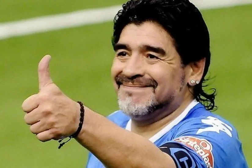 Maradona Argentinanin Ximnasiya futbol klubunun baş məşqçisi olub