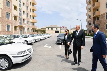 Prezident və birinci xanım Sabunçuda şəhid ailələri və müharibə əlilləri üçün yeni yaşayış kompleksinin açılışında iştirak ediblər