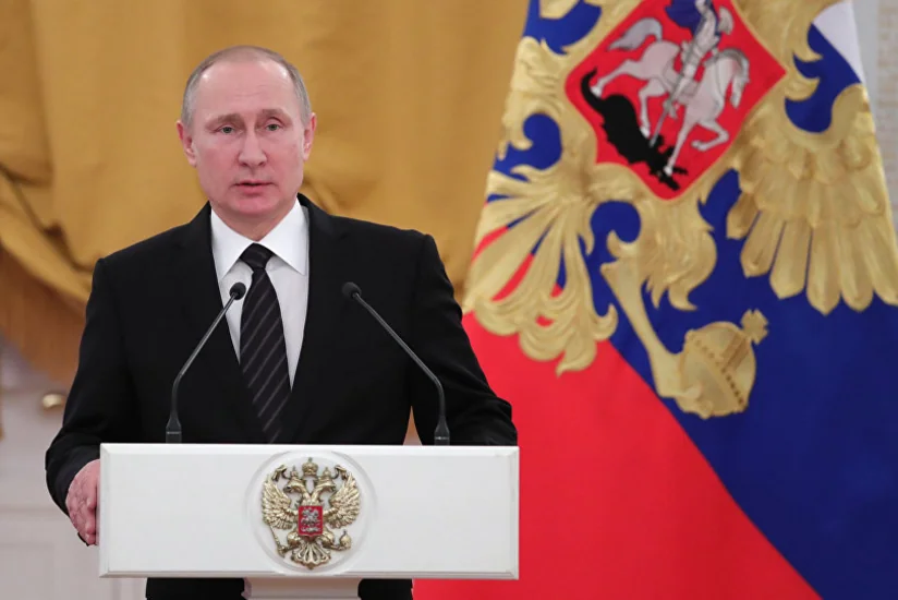 Presidential card presented to Vladimir Putin