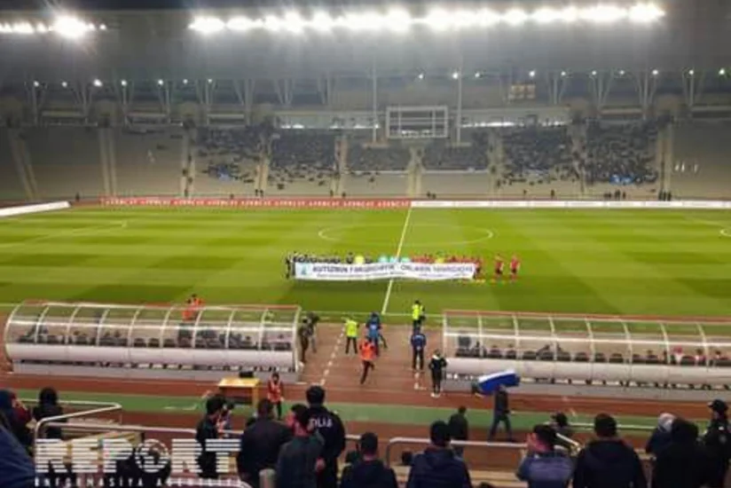 Qarabağ və Qəbələ futbolçuları autizm xəstələrinə dəstək nümayiş etdiriblər