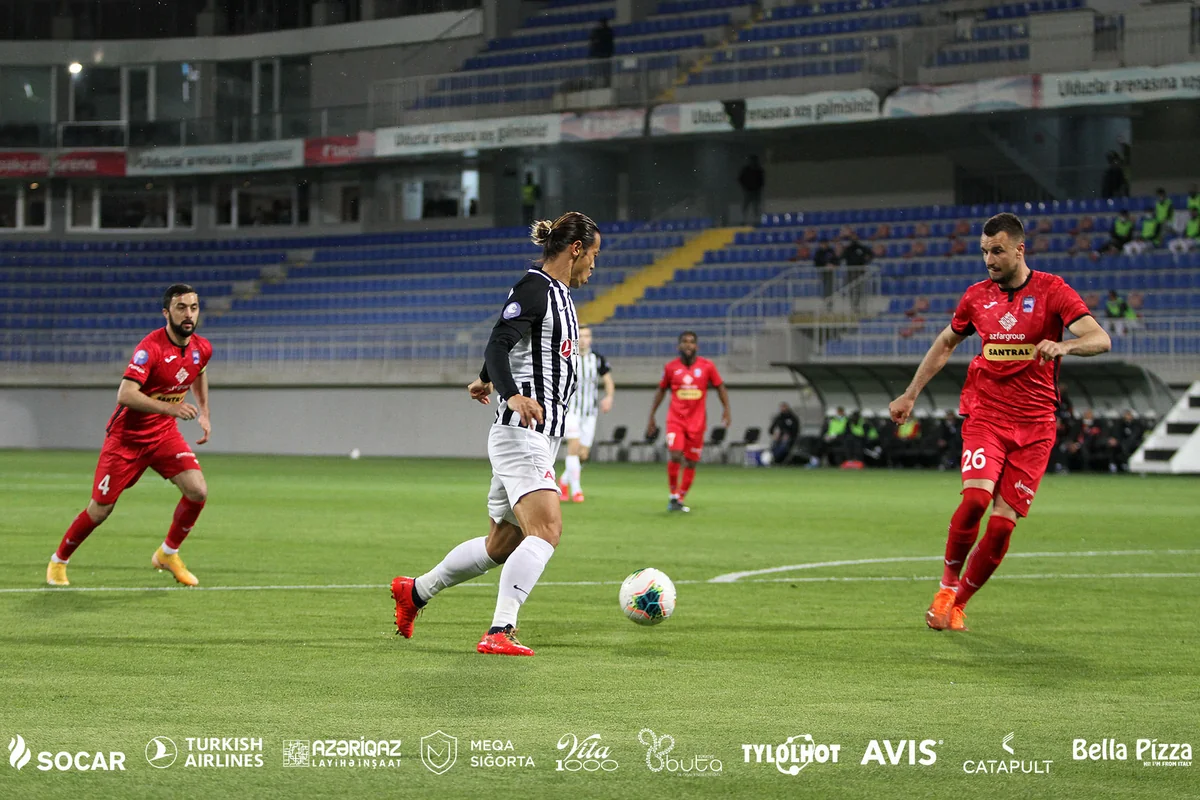 Keysuke Honda Asiyada həftənin futbolçusu adına namizəd oldu