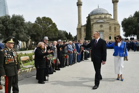 Prezident İlham Əliyev 9 May - Qələbə bayramı münasibətilə Bakıda keçirilən mərasimdə iştirak edib - YENİLƏNİB