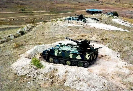 Müdafiə Nazirliyi: Təlimlərdə iştirak edən qoşunlar əməliyyat təyinatı rayonlarına çıxarılır