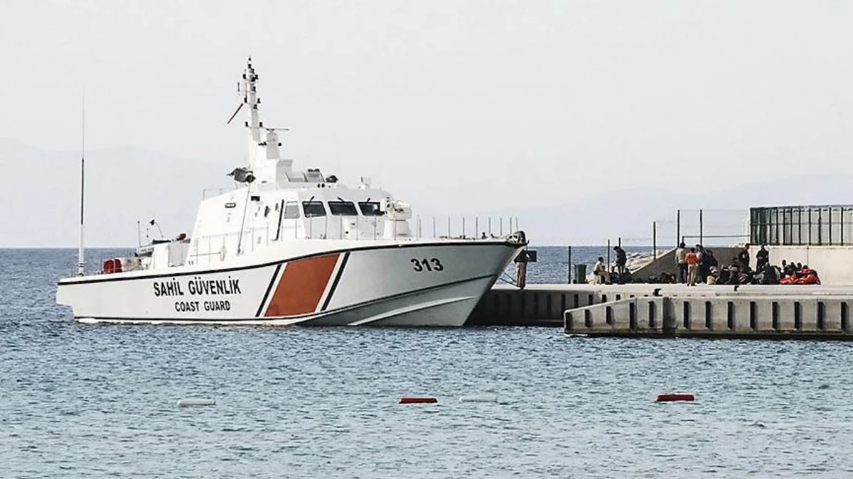 Suriyalı qaçqınları aparan gəmi batıb, 3 uşaq ölüb