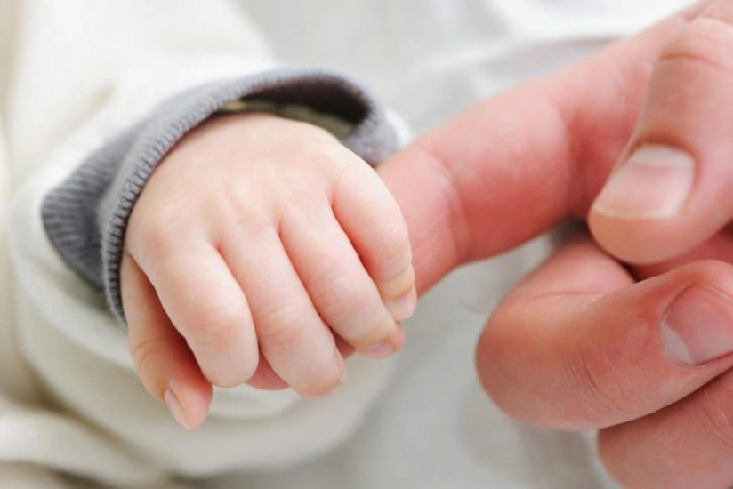 Sabirabadda sünnət edilən körpə qanaxmadan ölüb