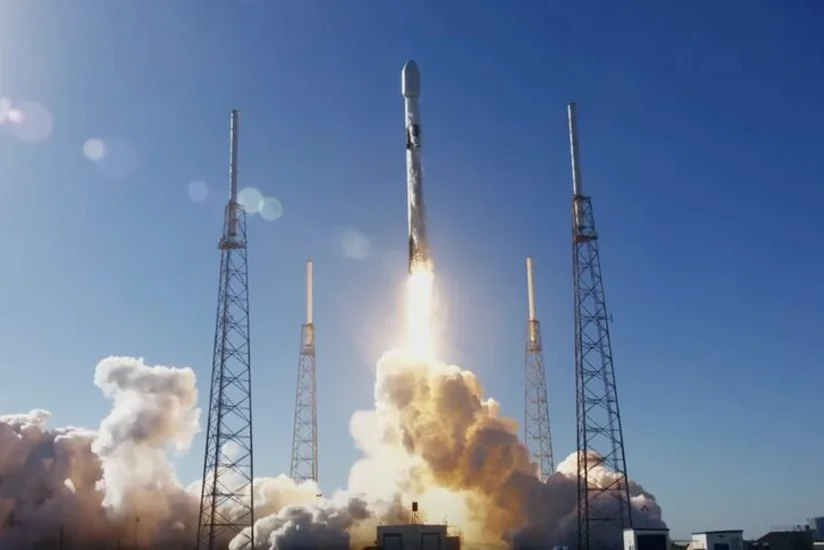 SpaceX запустила ракету-носитель с коммерческими спутниками