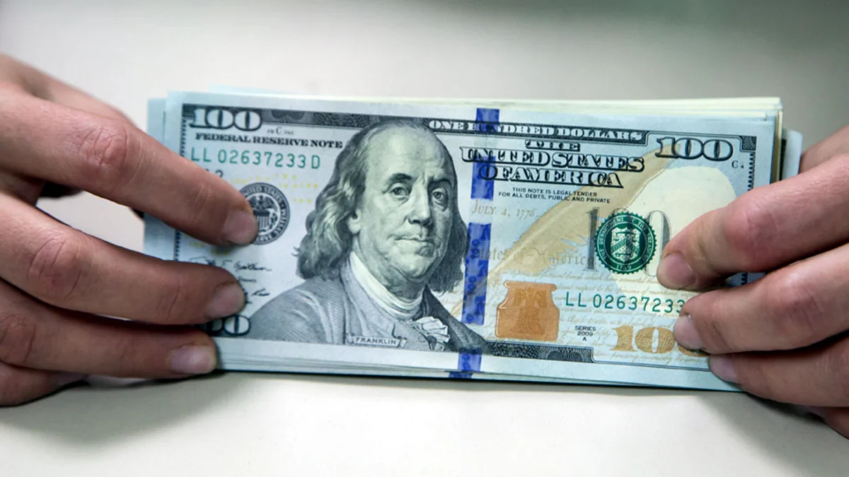 Azərbaycanda dollarlaşma dərəcəsi 82%-ə yüksəlib