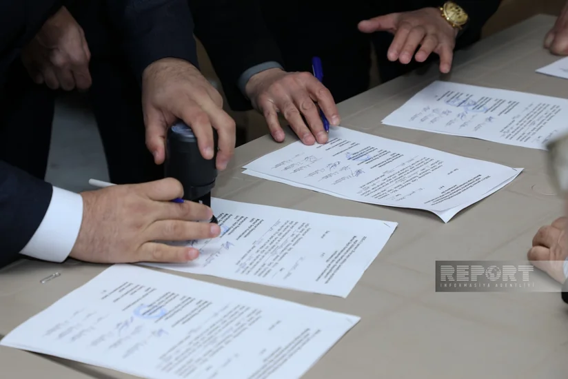 Bülletenlərin dairə seçki komissiyalarına paylanmasına başlanılıb