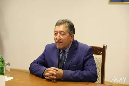 Saleh Məmmədov Qəbələ və Oğuz sakinlərini qəbul edib