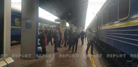 Kiyevdən 1200 azərbaycanlı Moldova istiqamətində yola salınıb - FOTOREPORTAJ