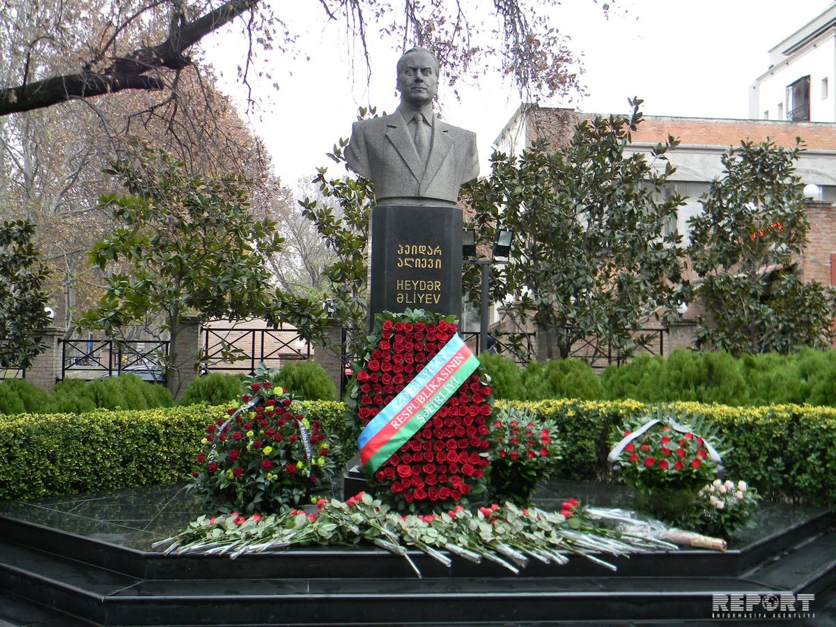 Gürcüstanda ümummilli lider Heydər Əliyevin xatirəsi anılıb