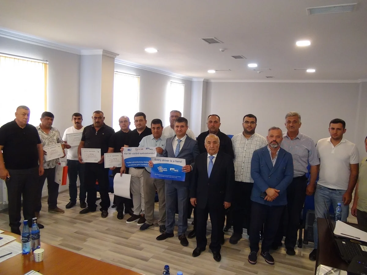 Gəncədəki avtodaşıyıcıların problemləri dinlənilib
