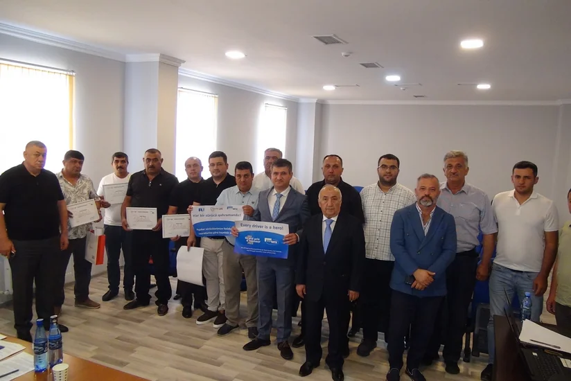 Gəncədəki avtodaşıyıcıların problemləri dinlənilib
