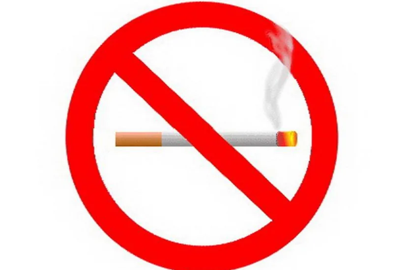 Azerbaijan fines 30 AZN for smoking in public places from today