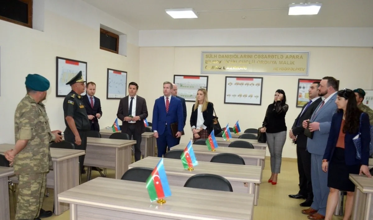 US delegation visits military unit - VIDEO