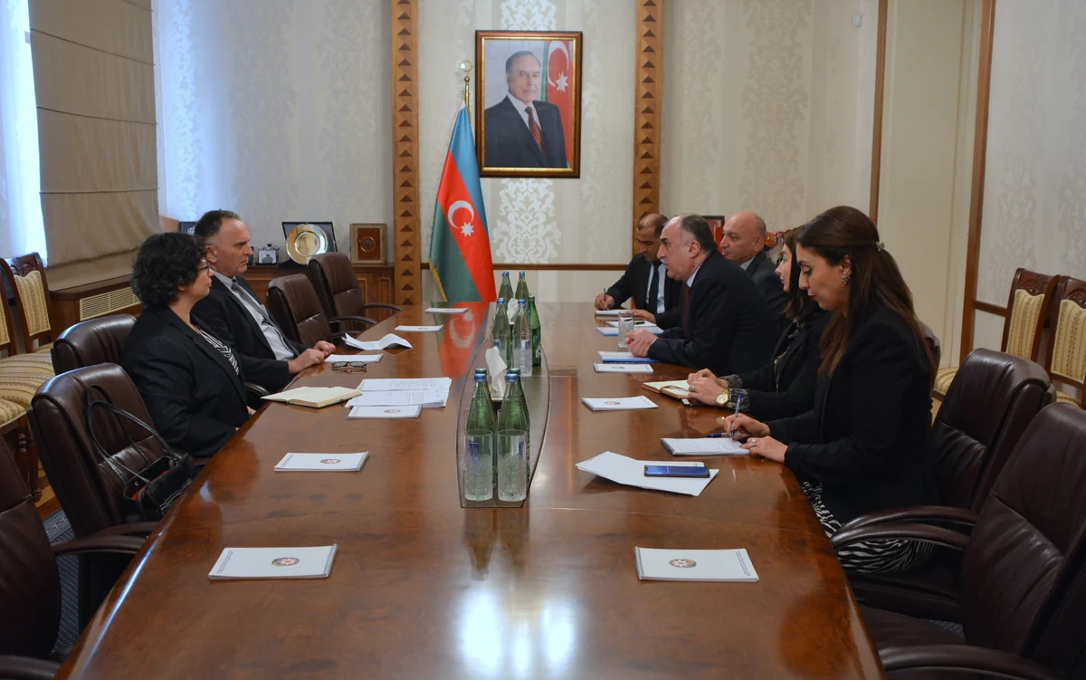 Elmar Məmmədyarov İsrailin Azərbaycandakı səfirini qəbul edib