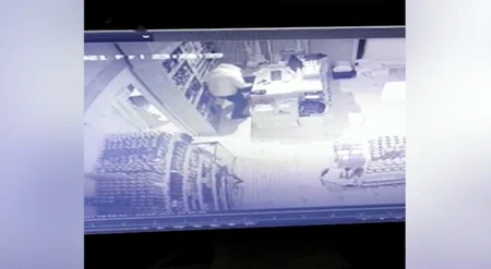 Gəncədə mağazadan oğurluq etmək istəyən şəxslər saxlanıldı