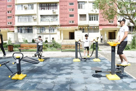 Bakıda daha bir həyət təmir edilib