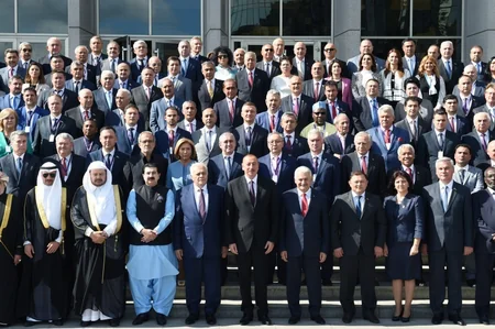 Prezident İlham Əliyev Azərbaycan parlamentinin 100 illiyi münasibətilə keçirilən təntənəli iclasda iştirak edib