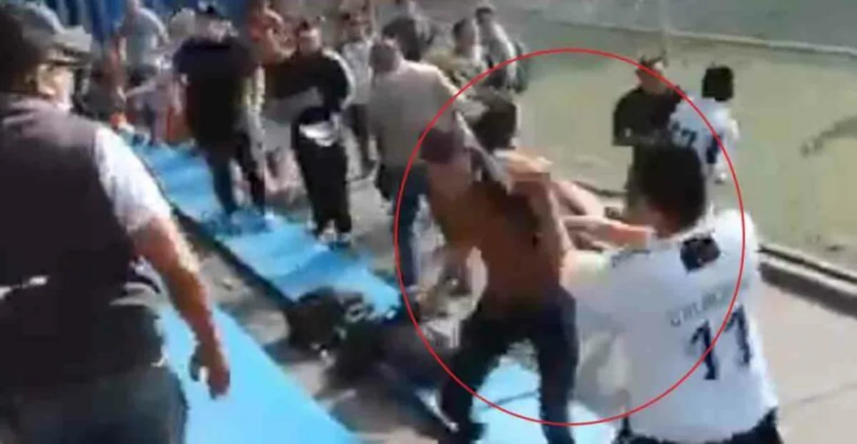 Meksikada uşaq komandaları arasındakı oyun zamanı valideynlər arasında dava düşüb - VİDEO