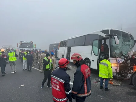 Türkiyədə ağır yol qəzasında 10 nəfər ölüb, 54 nəfər yaralanıb