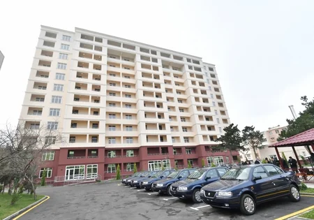 Prezident Qarabağ müharibəsi əlillərinə mənzil və avtomobillər təqdim edib - FOTO - YENİLƏNİB