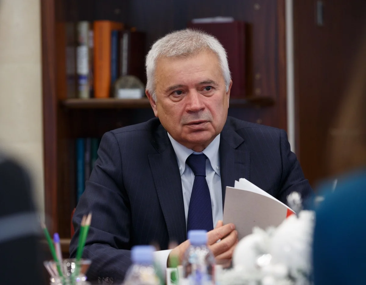Vahid Ələkbərov ötən il ən çox gəliri olmuş 5 rusiyalı milyarderdən biridir