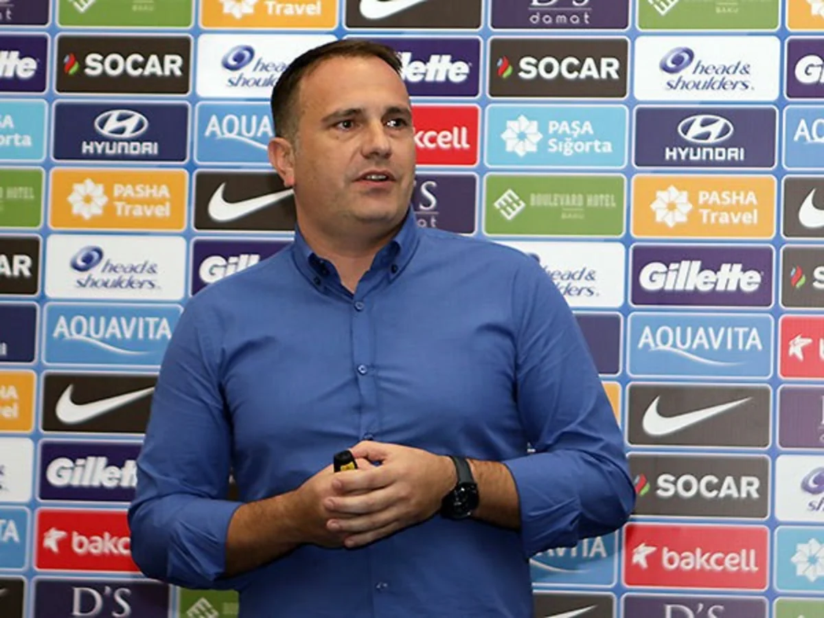 Millimizin baş məşqçisi klublarla iclas keçirdi