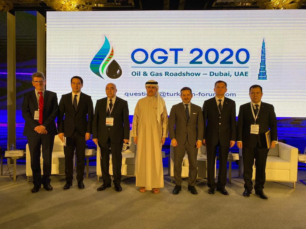 SOCAR участвует в международном мероприятии в Дубае