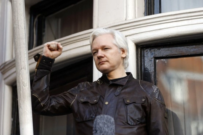 Спецслужбы США хотели отравить Ассанжа