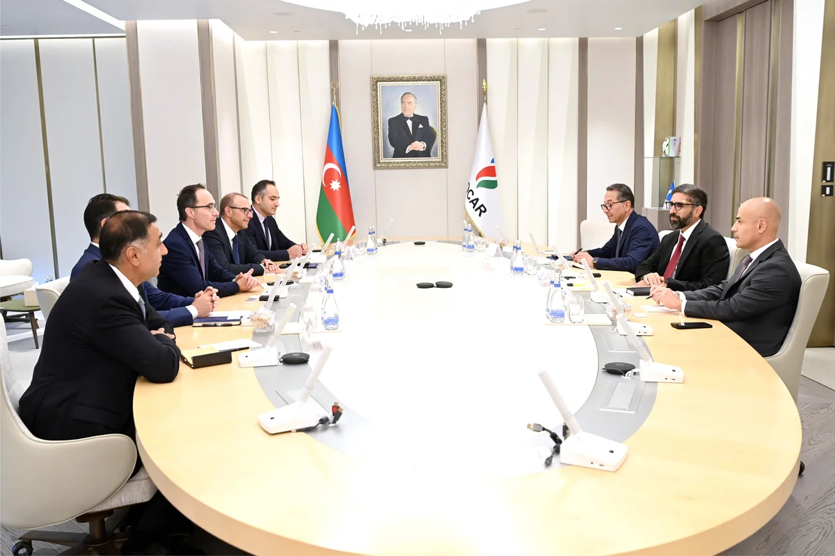 SOCAR “Arthur D. Little ilə sənayedə süni intellektin tətbiqini müzakirə edib