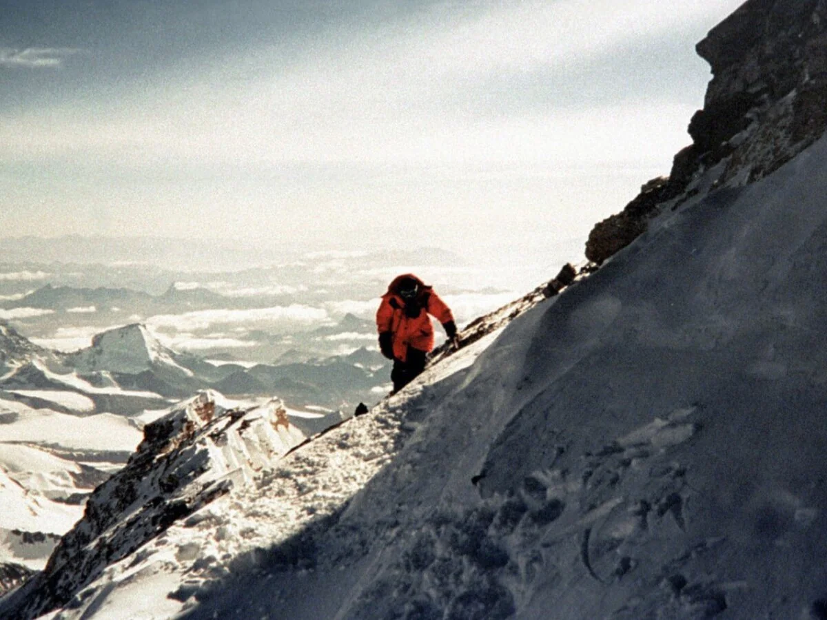 19 climbers evacuated from Himalayan peak over COVID-19 suspicions in Nepal