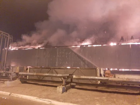 На газоперерабатывающем заводе в Казахстане произошел пожар