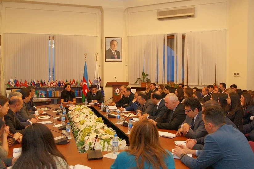 Heydər Əliyevin anım günü ilə bağlı Ombudsman Aparatında tədbir keçirilib