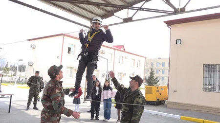 FHN işçiləri şəhid övladları üçün “açıq qapı günü” keçirib