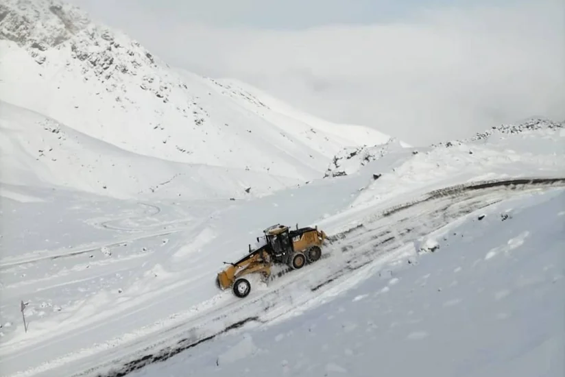AAYDA: Ömər aşırımında yollar qardan təmizlənir