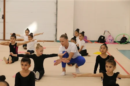 Milli Gimnastika Arenasında keçirilən bədii gimnastika üzrə ustad dərsi başa çatıb
