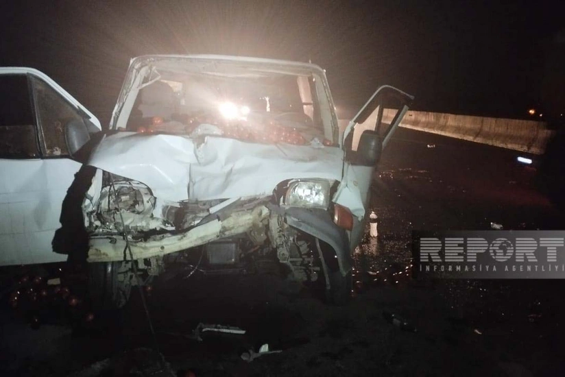 Kürdəmirdə “Ford Tranzit” “KamAZ”a çırpılıb, ölən və yaralanan var - YENİLƏNİB