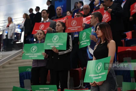 Kişi voleybolçulardan ibarət Azərreyl komandası ölkə çempionu olub