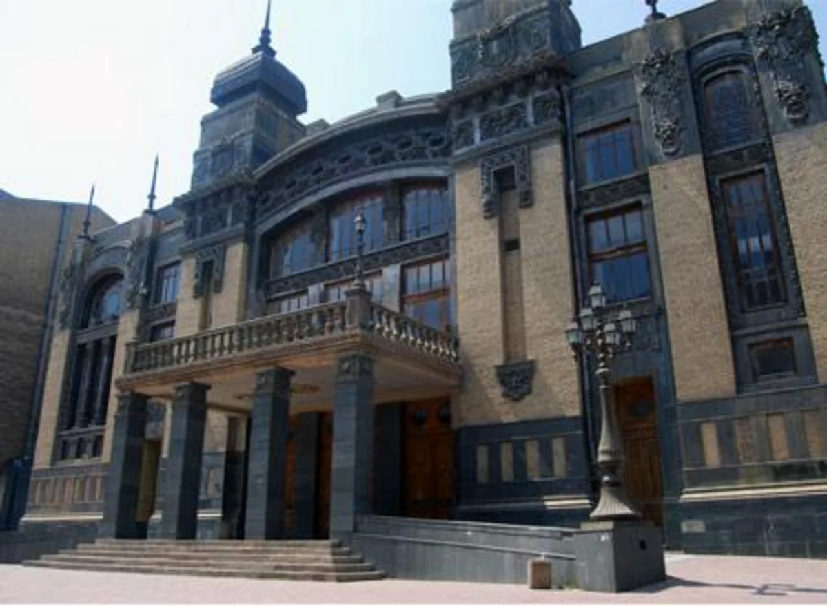 ​Azərbaycan Dövlət Akademik Opera və Balet Teatrının rejissoru mükafatlandırılıb
