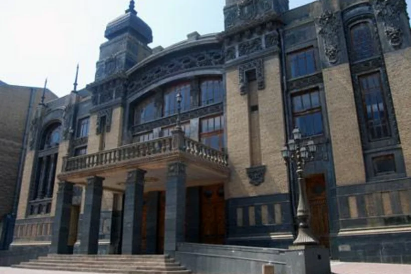 ​Azərbaycan Dövlət Akademik Opera və Balet Teatrının rejissoru mükafatlandırılıb