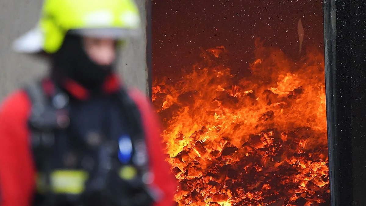 Fire breaks out in Yerevan market