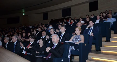 Tekfen Filarmoniya Orkestri Bakıda “100 il” adlı konsert proqramı ilə çıxış edib